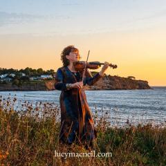 Lucy MacNeil